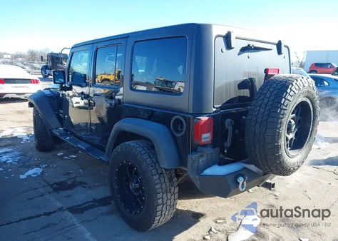 2014 Jeep Wrangler Unlimited Sport z USA, uszkodzony, nr VIN 1C4BJWDG9EL113094